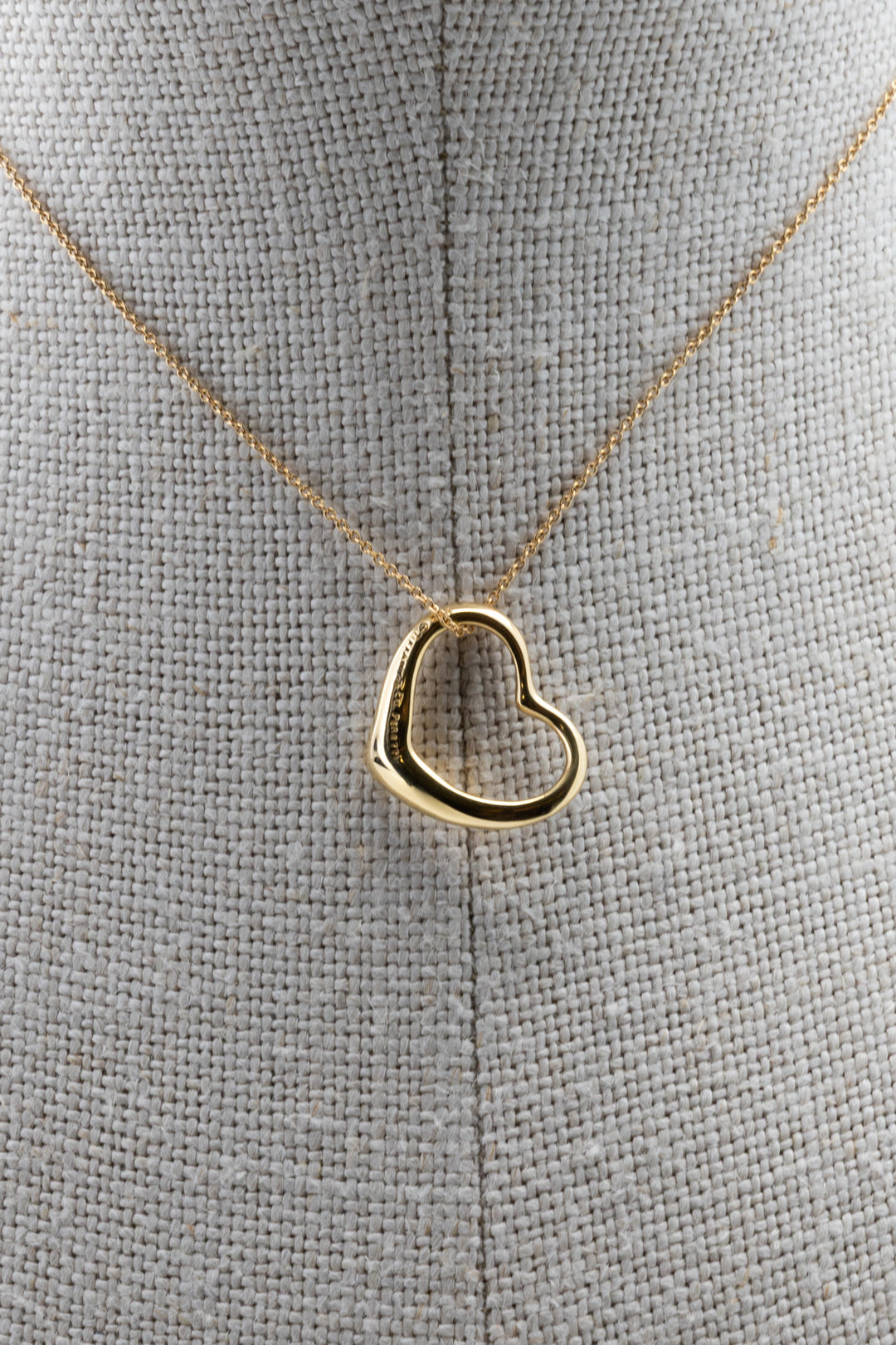 TIFFANY & CO. Elsa Peretti Medium Open Heart Necklace 18k Yellow Gold
