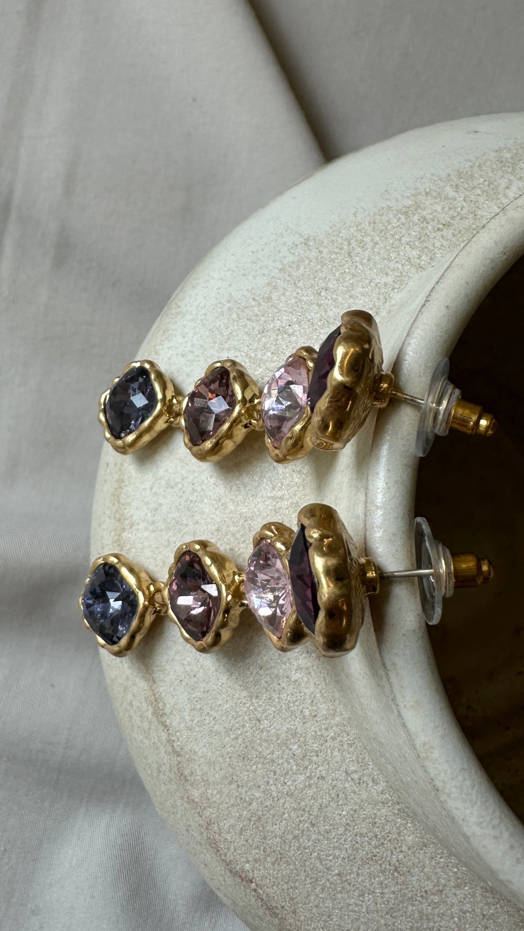OSCAR DE LA RENTA Earrings Gold Purple