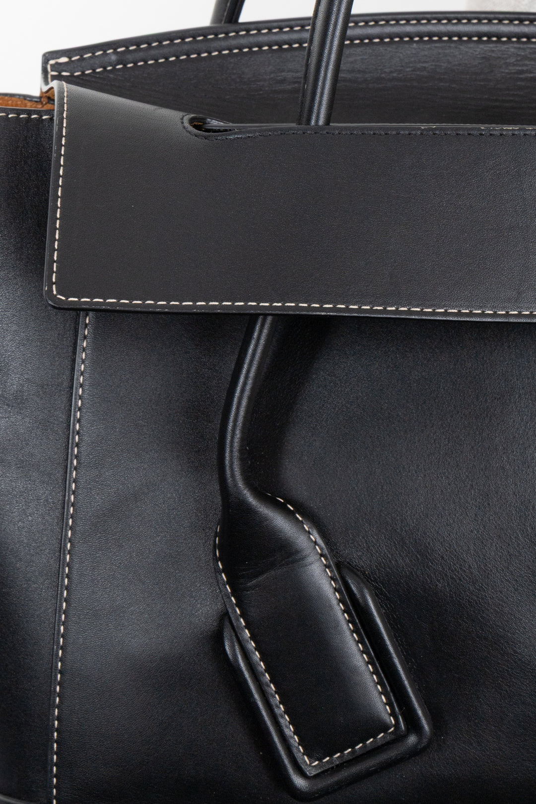 BOTTEGA VENETA The Arco Bag Black