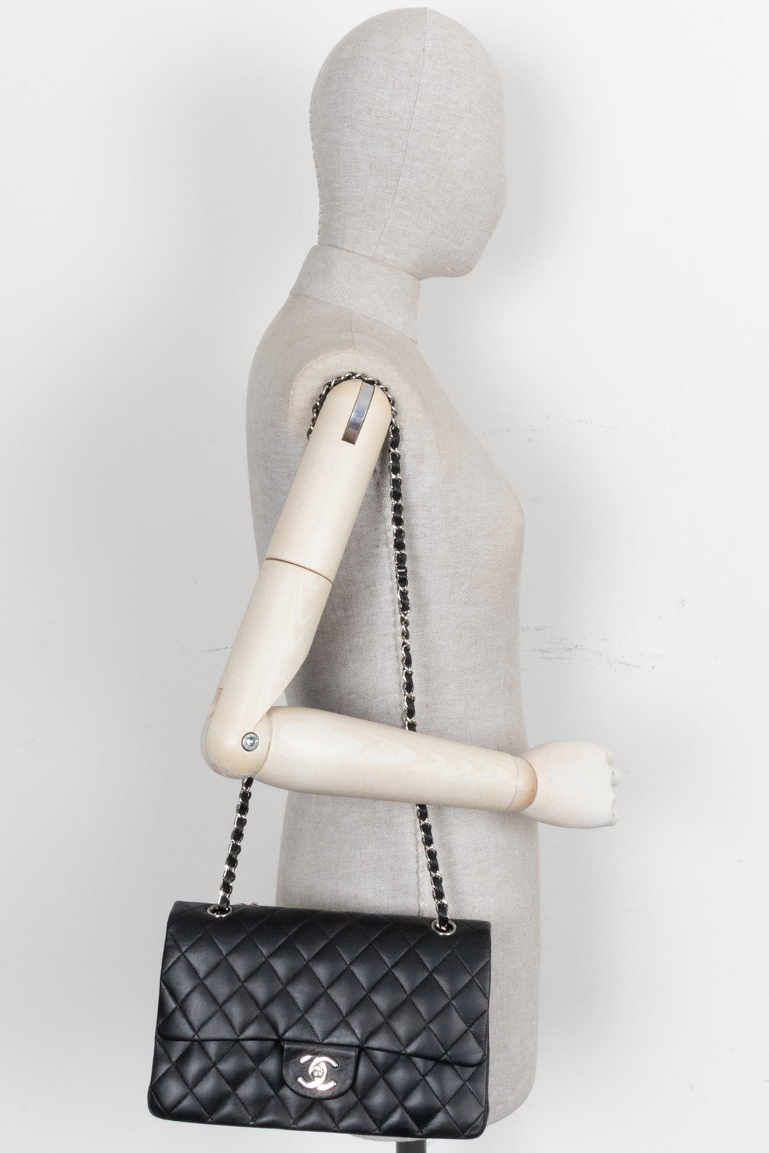 CHANEL Sac à rabat double Medium Cuir Noir