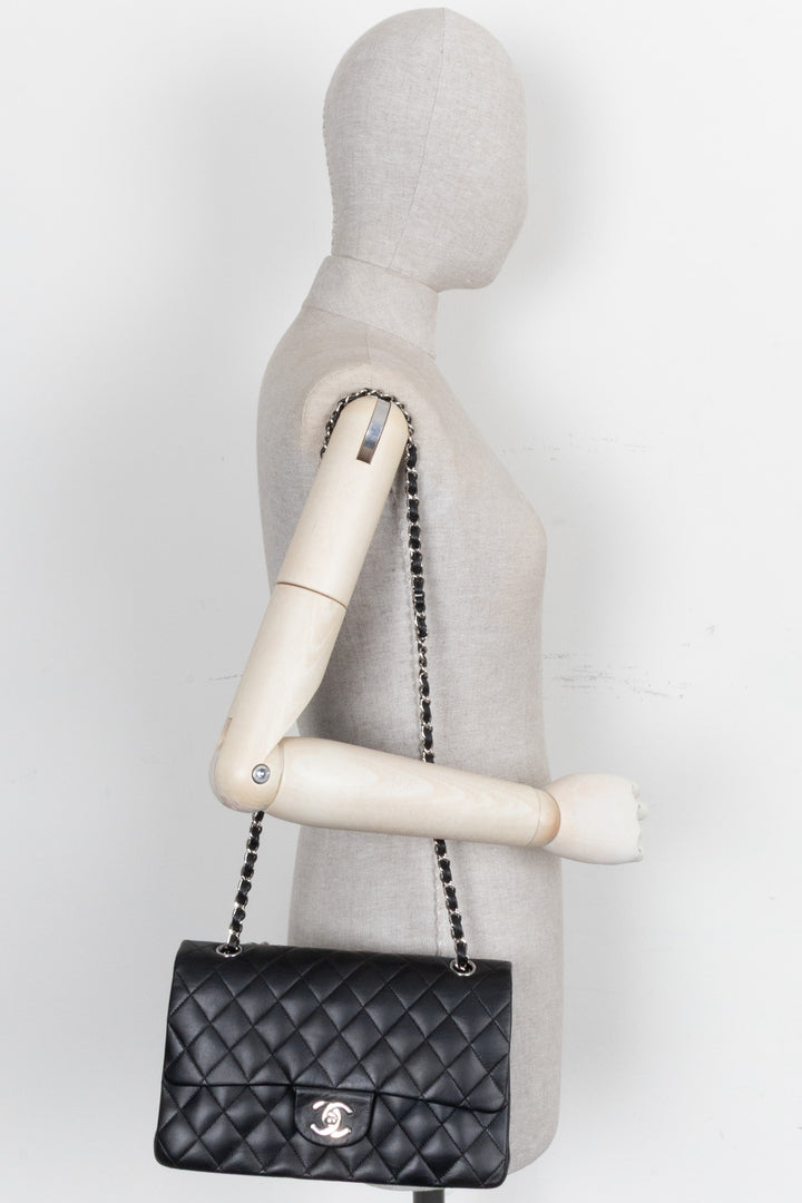 CHANEL Sac à rabat double Medium Cuir Noir