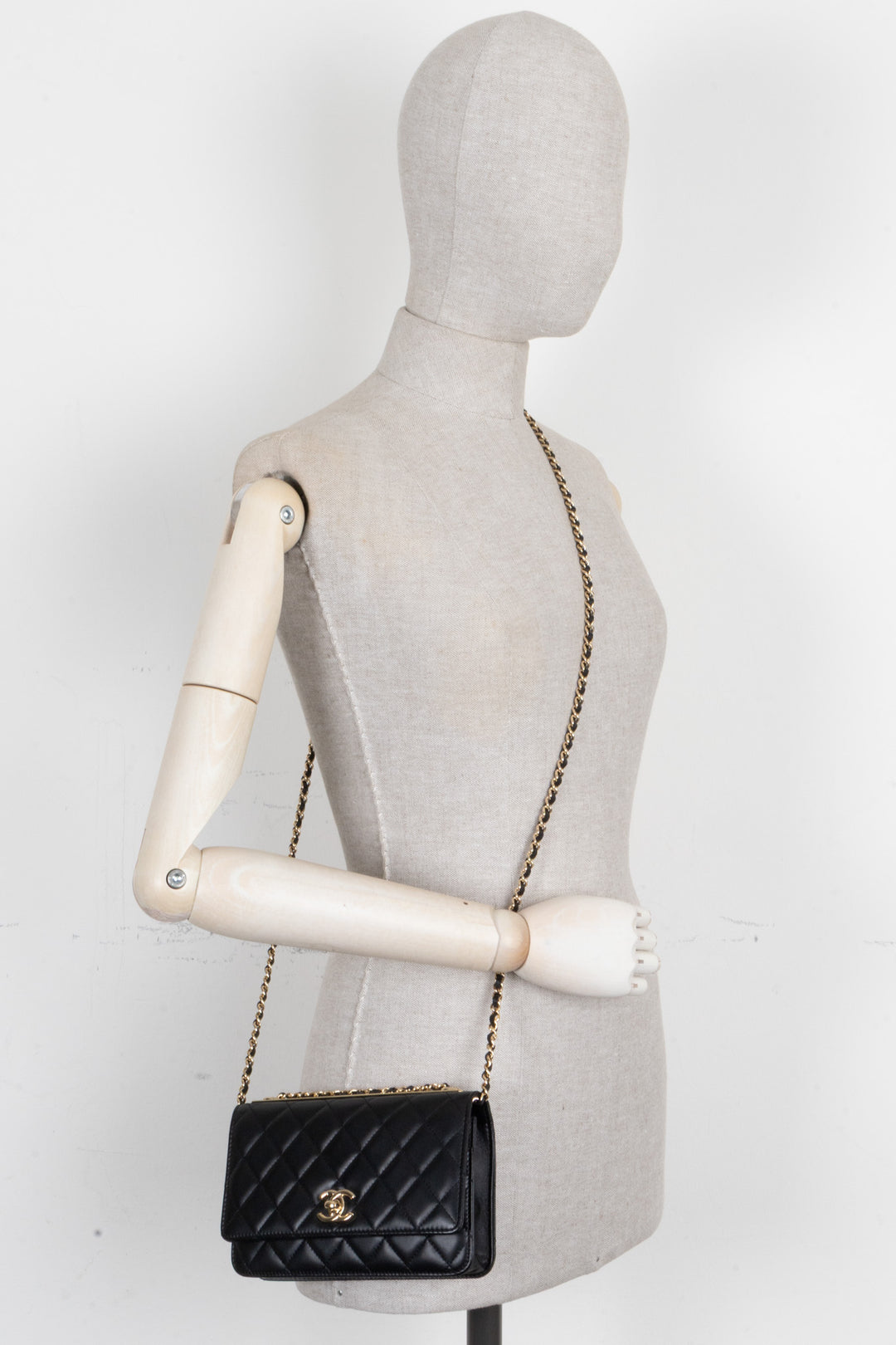 CHANEL Trendy WOC Lambskin Black
