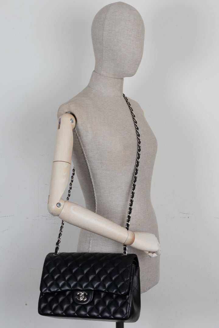 CHANEL Classique Double Rabat Grand Modèle Noir