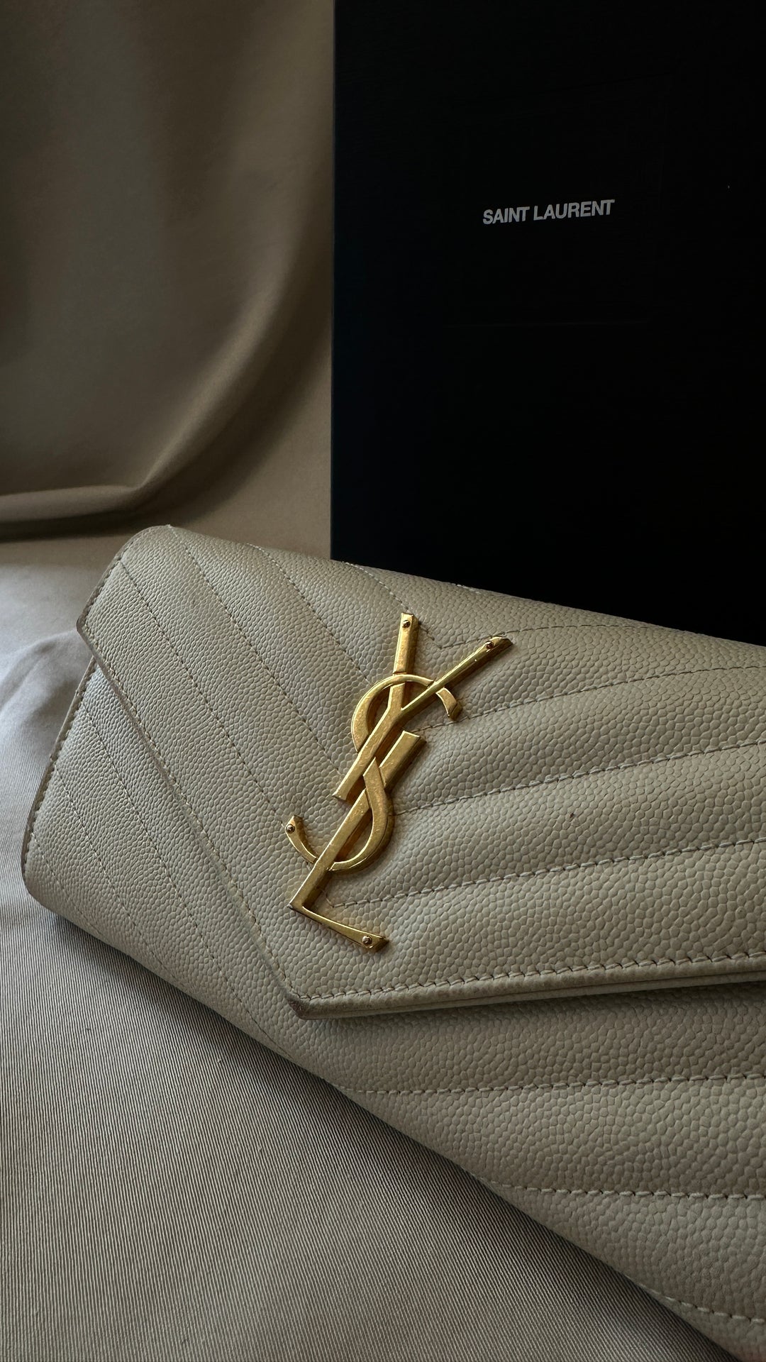 SAINT LAURENT Cassandre Wallet Large Ivory