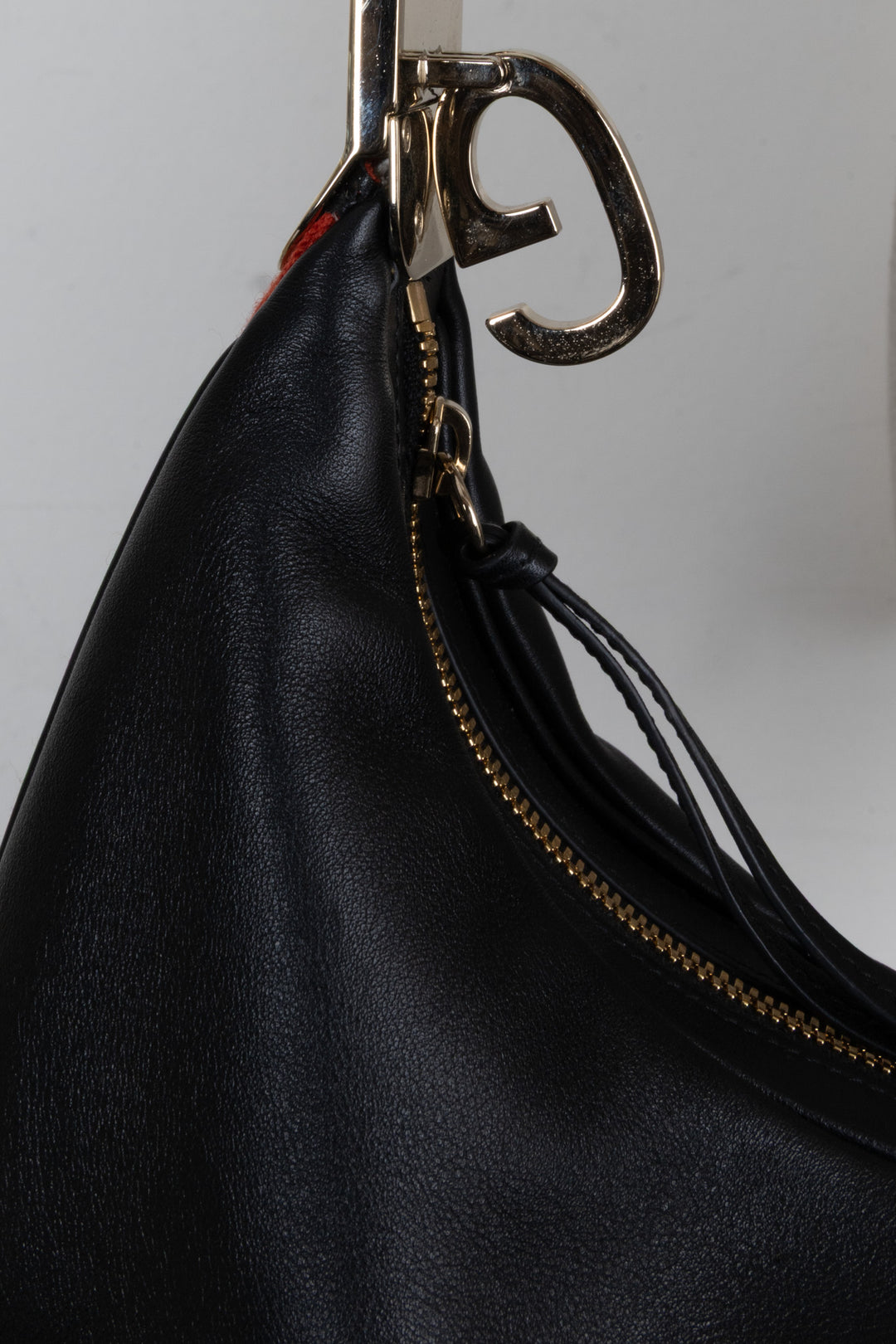 GUCCI Medium Attache Bag Leather Black