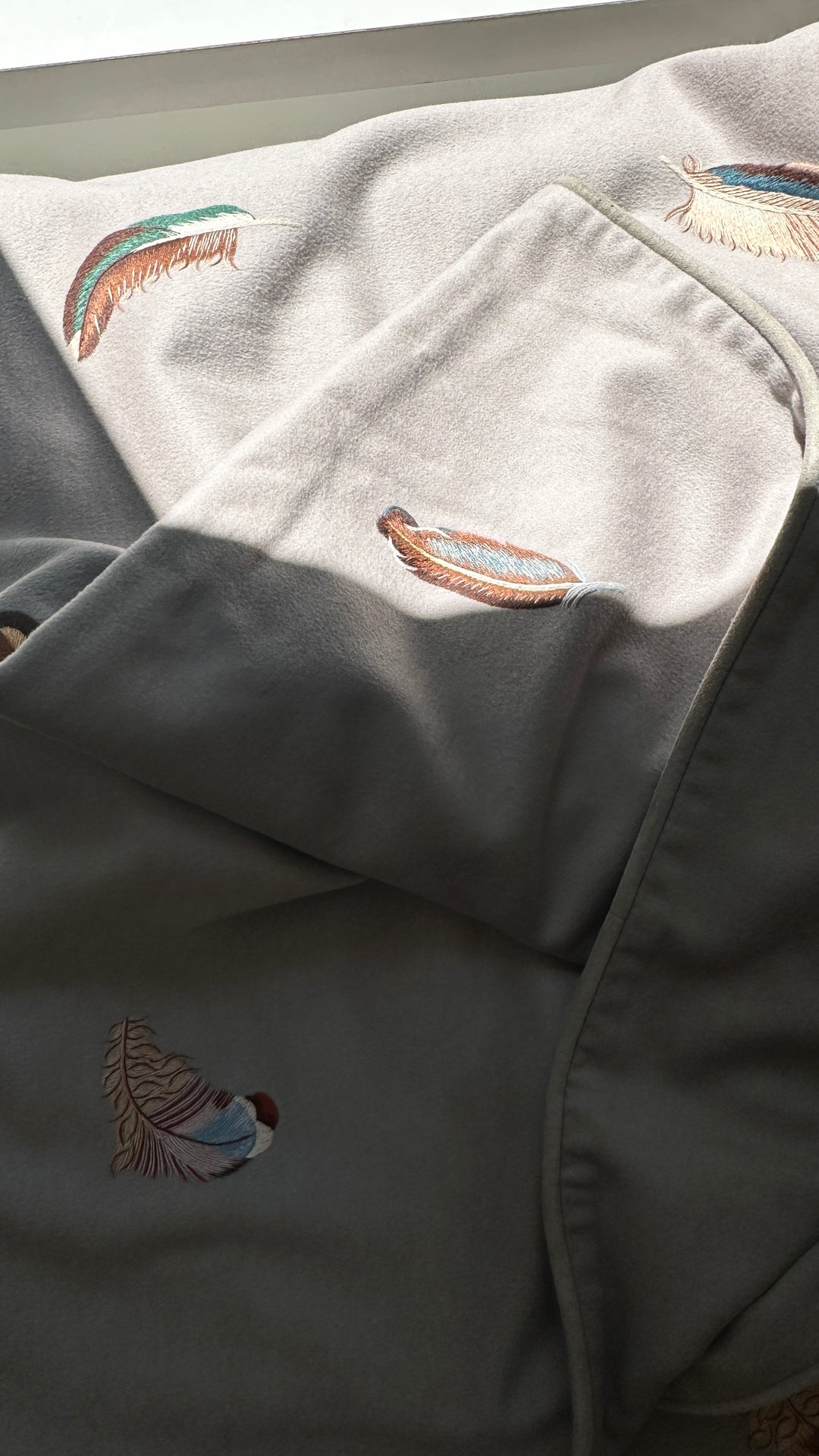 HERMÈS Blanket Feather Grey