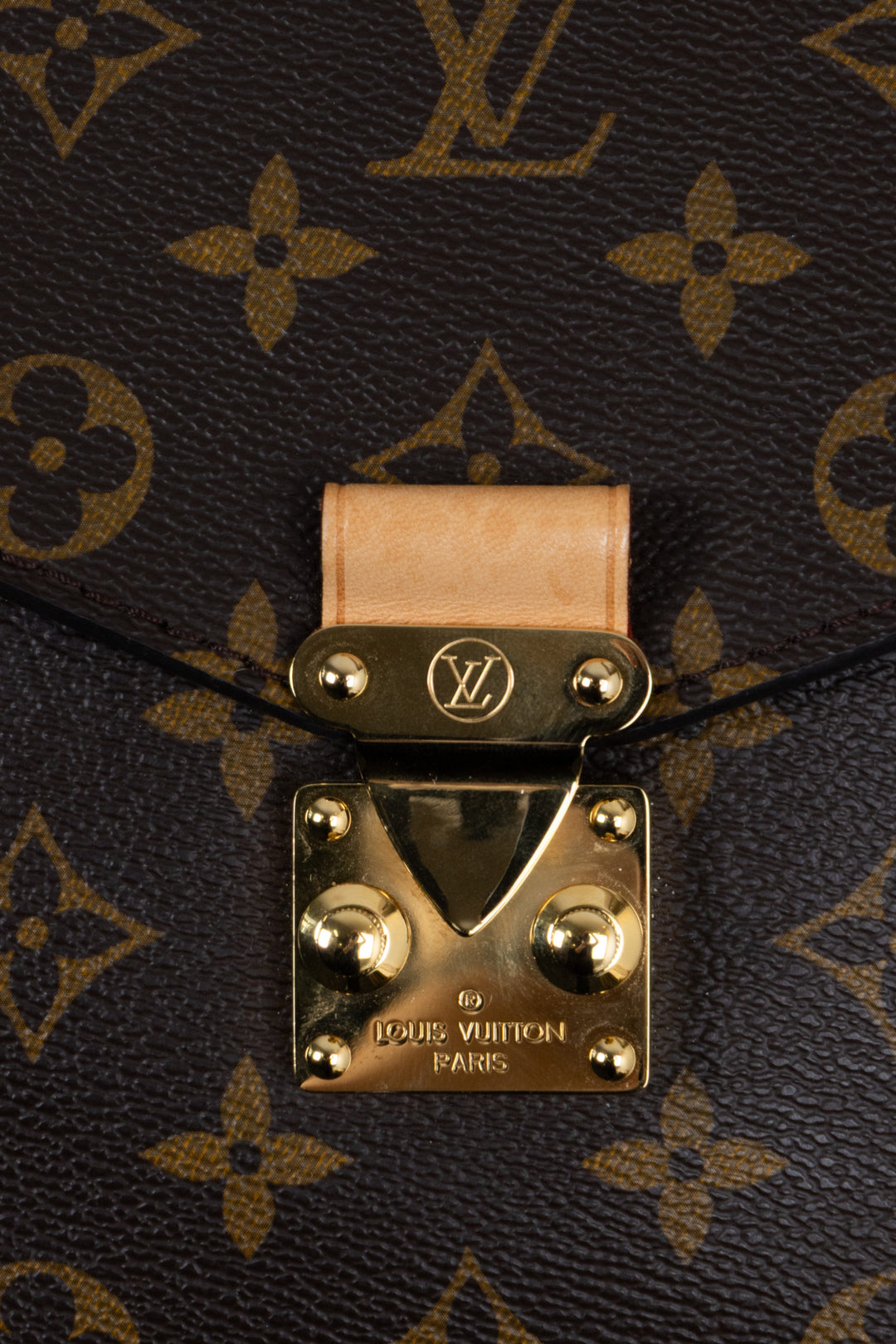 LOUIS VUITTON Pochette Métis Canvas Ebene