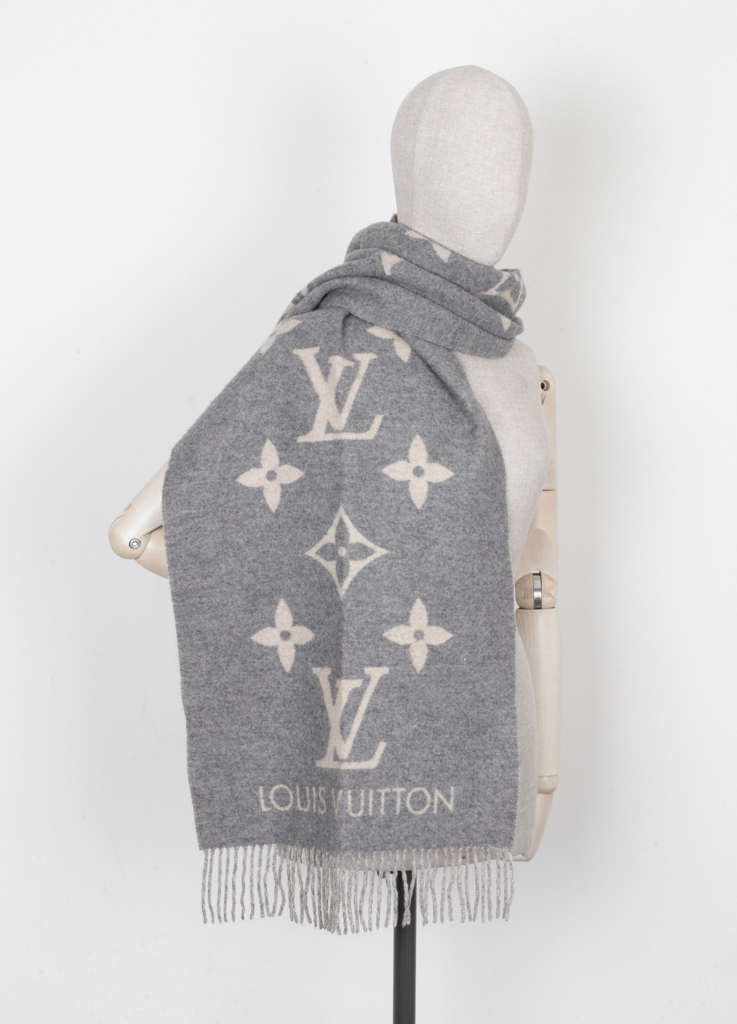 クラシック【極美品】ルイヴィトン　ウールVネックニット　グレーXL セール】 【Oggi2月号掲載/洗える】ウールカシミヤ Vネック ニット