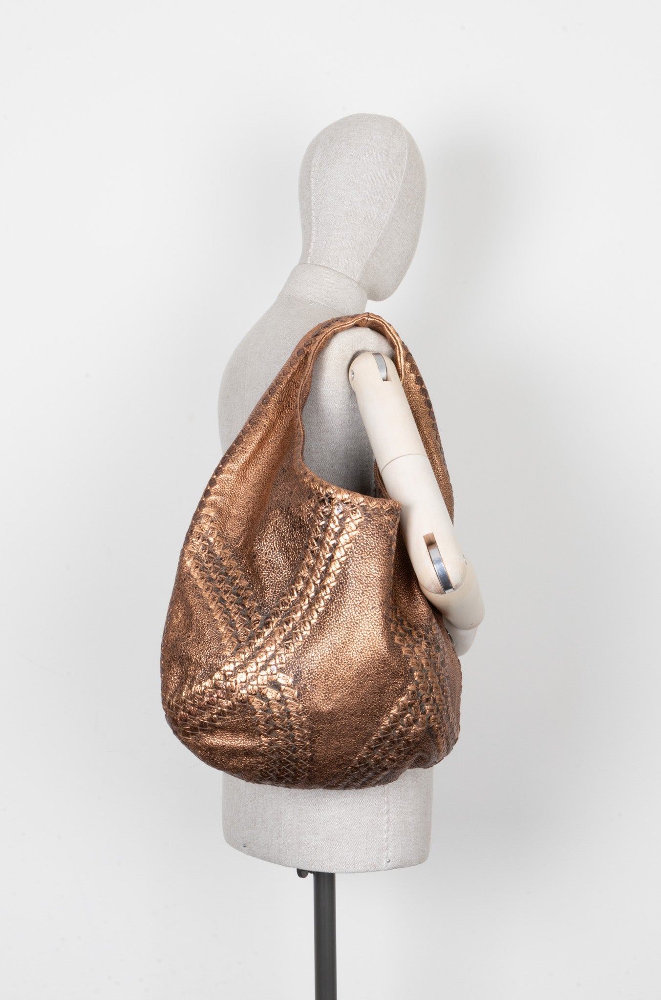 BOTTEGA VENETA Hobo Bag Leather Bronze – REAWAKE