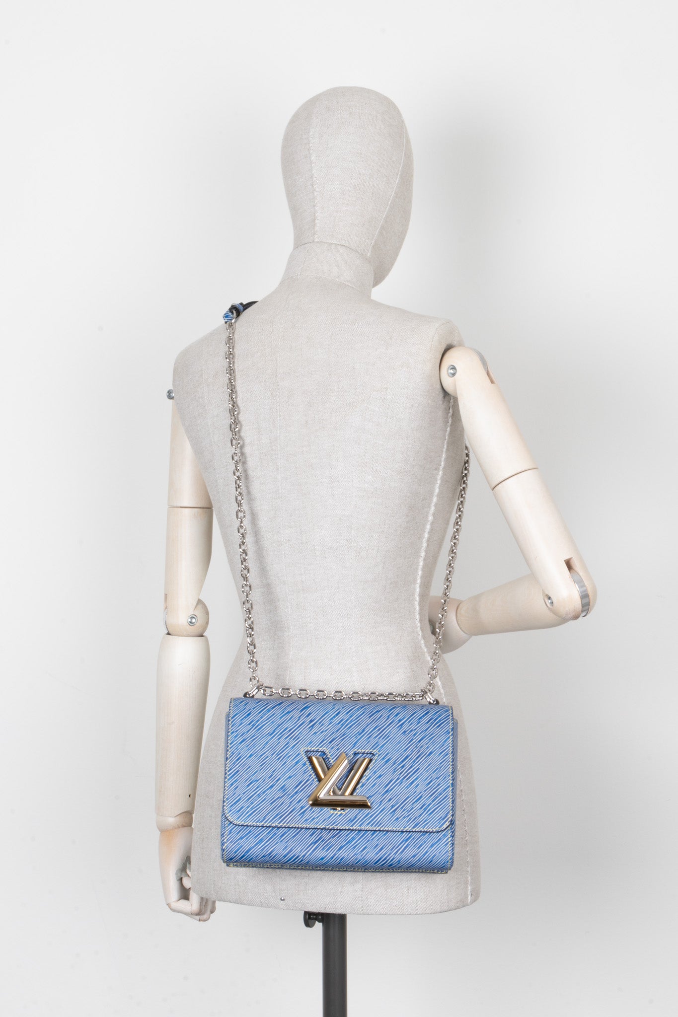 LOUIS VUITTON Twist MM Crossbody Bag Blue Epi – REAWAKE