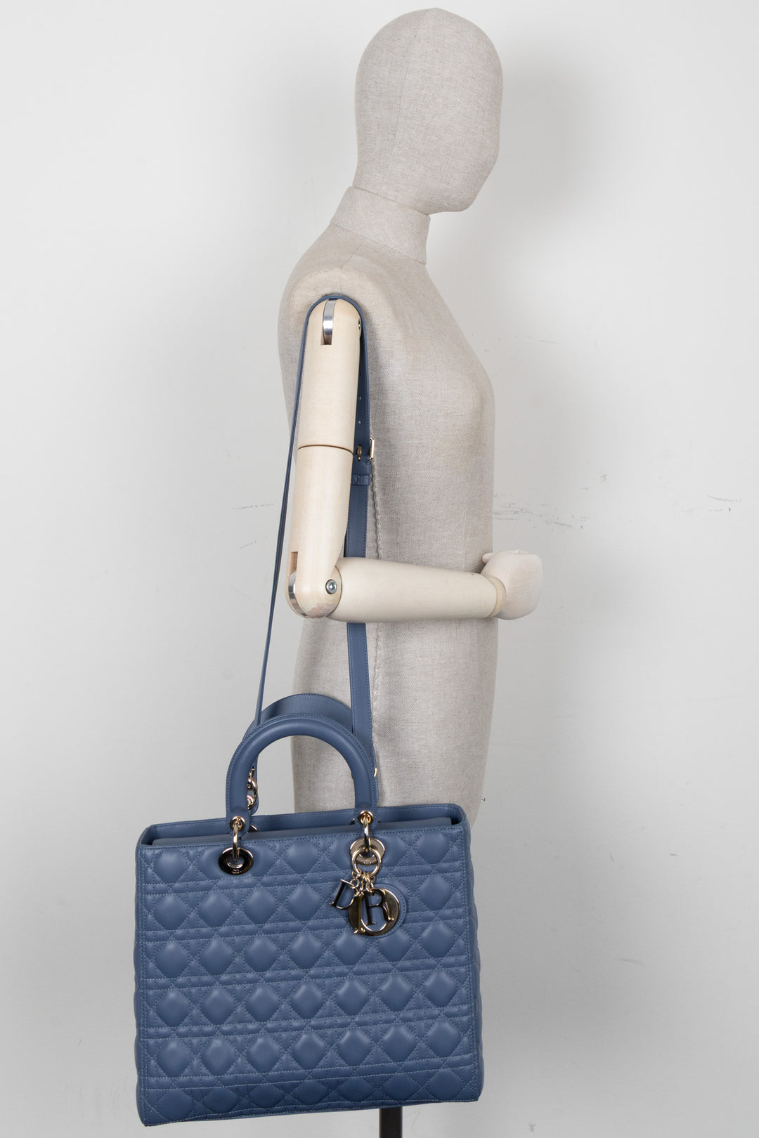 CHRISTIAN DIOR Large Lady Dior Cannage Blue