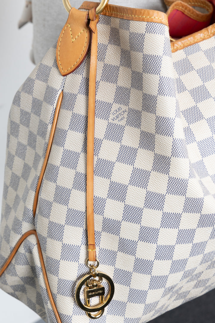 Sac à bandoulière Delightful de LOUIS VUITTON, toile Damier Azur.