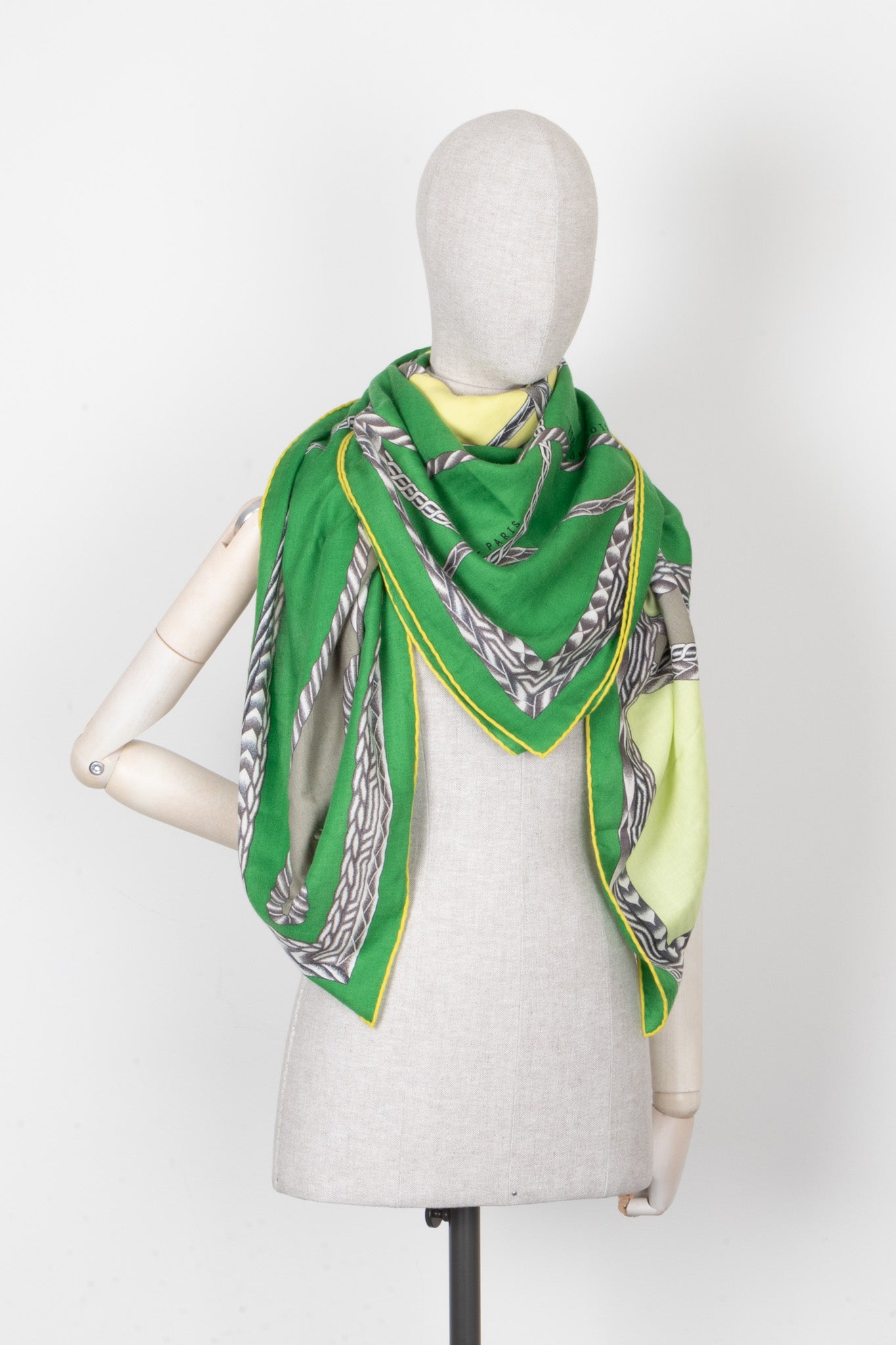 HERMÈS Robe Du Soir 140 Scarf Cashmere Green – REAWAKE