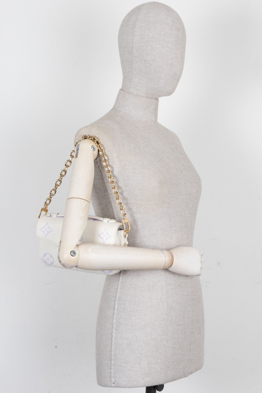 LOUIS VUITTON Bubble Tea Métis East West Leather Ivory