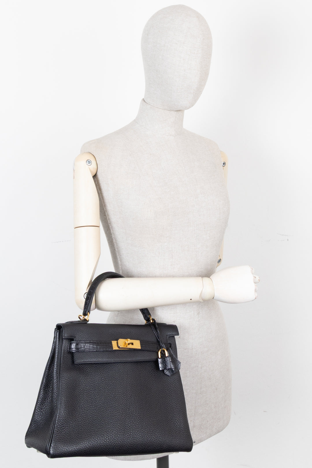 HERMÈS Kelly 28 Touch Togo Crocodile Porosus Mat Noir