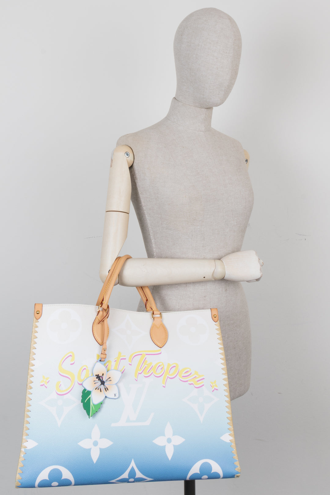 Sac cabas LOUIS VUITTON OnTheGo Saint Tropez