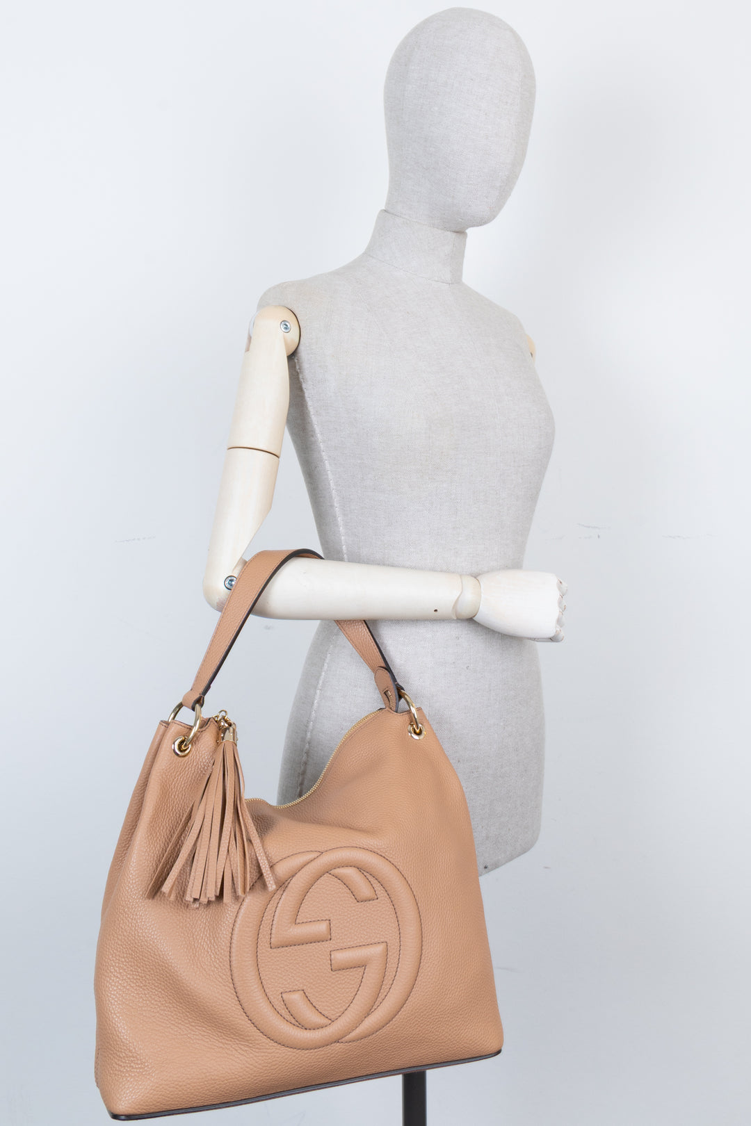 Sac hobo à pompons GUCCI Soho beige