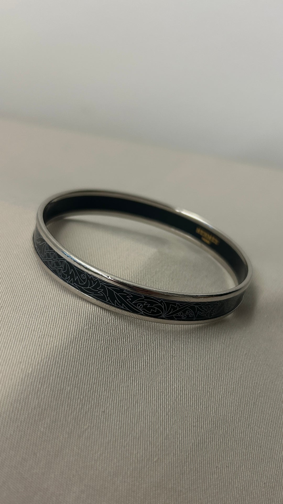 HERMÈS Narrow Bracelet Email Black