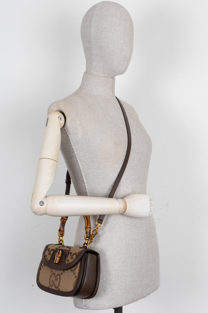Petit sac Gucci Bamboo 1947 en toile Jumbo GG marron