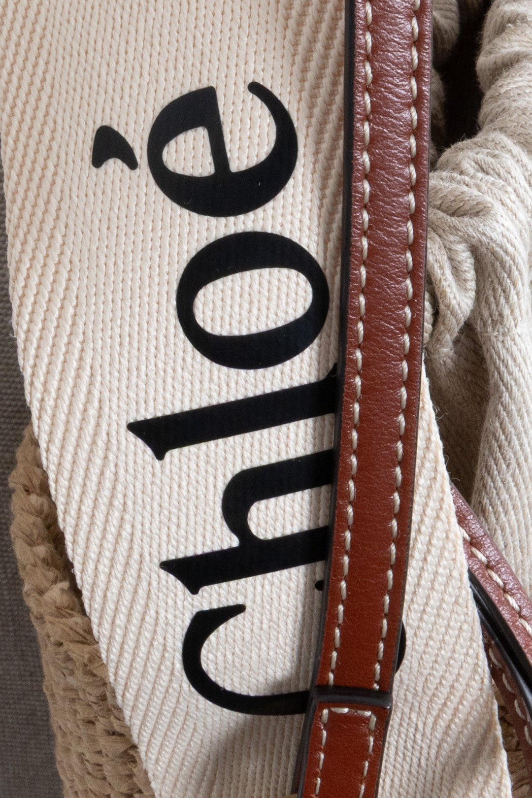 CHLOÉ Woody Bucket Bag Raffia Brown