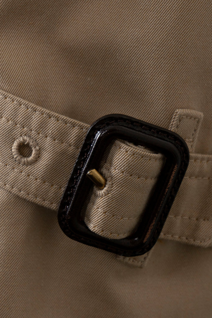 BURBERRY Le trench-coat classique ceinturé Sandringham Beige