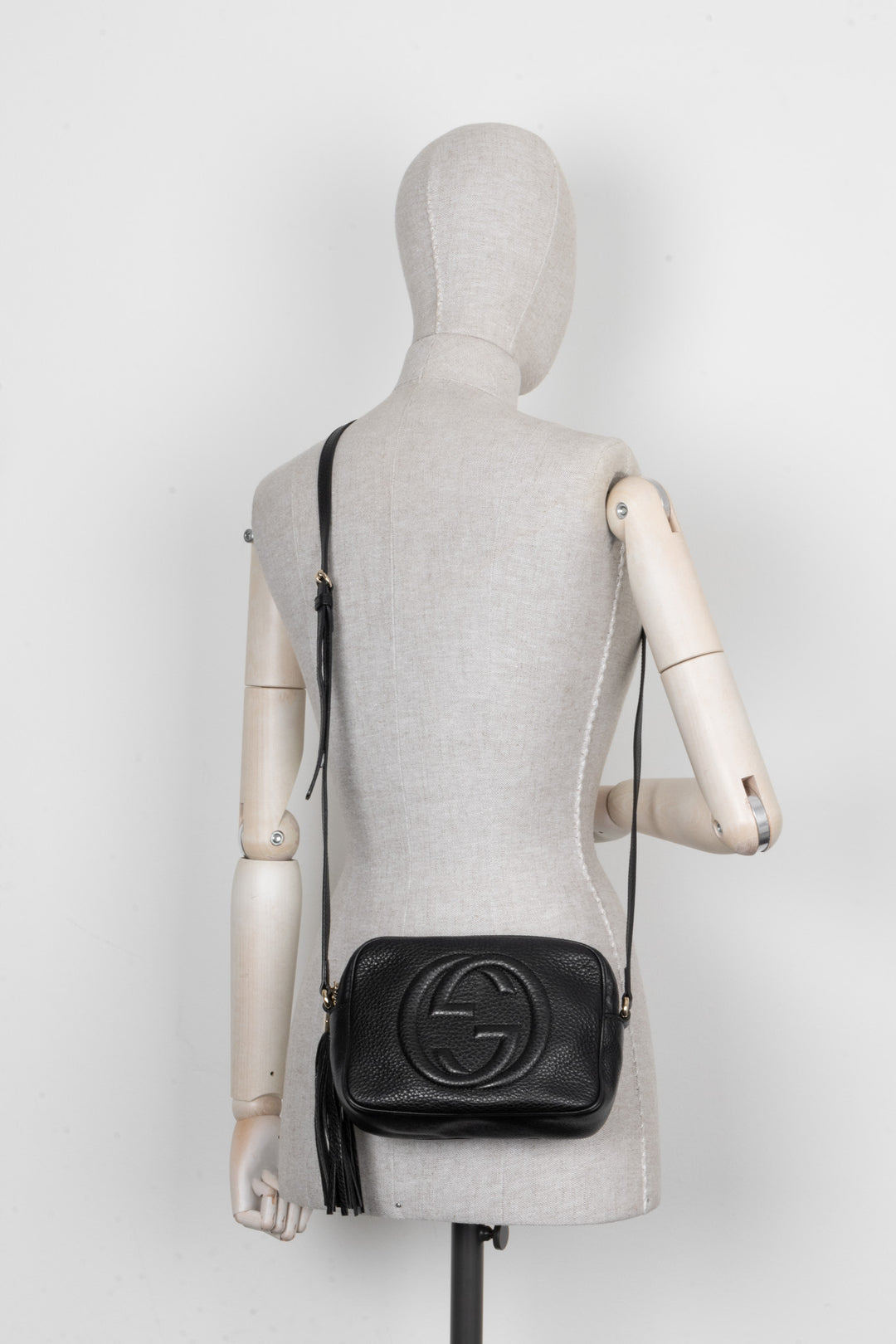 GUCCI Soho Disco Crossbody Bag Leather Black โ REAWAKE