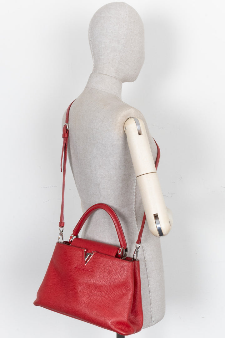 LOUIS VUITTON Capucines MM Rouge