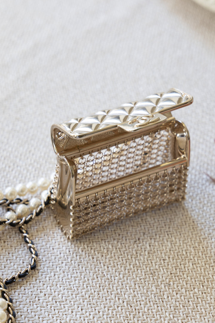 CHANEL The Chain Flap Bag Necklace Pearls Chain