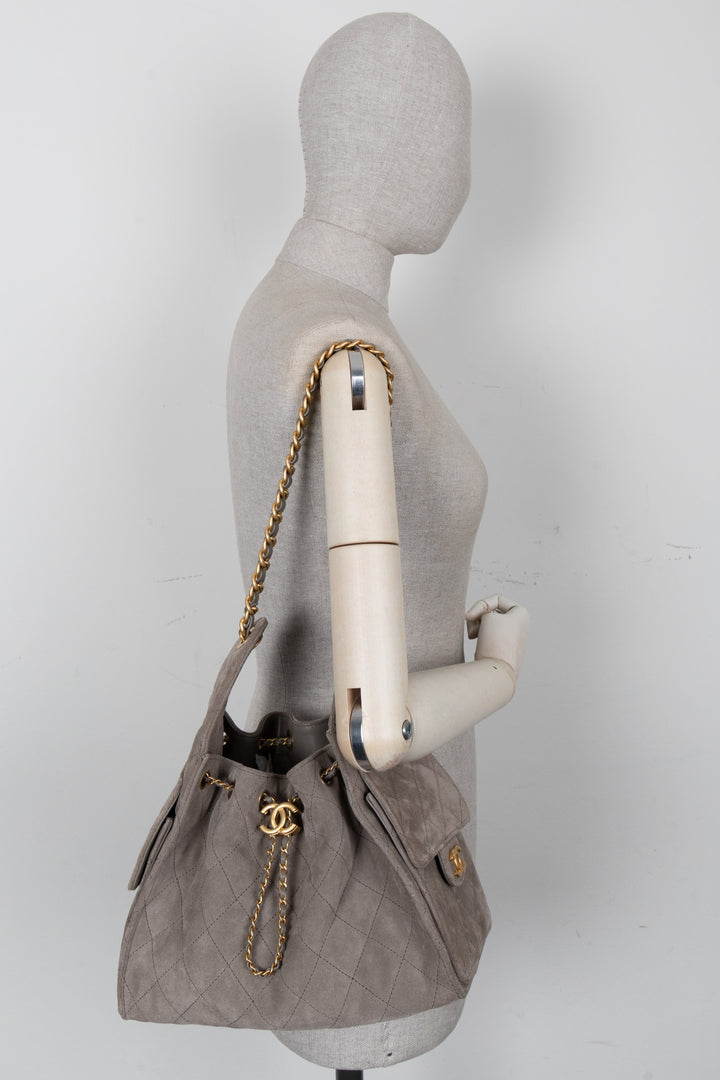 CHANEL 25 Small Suede Grey