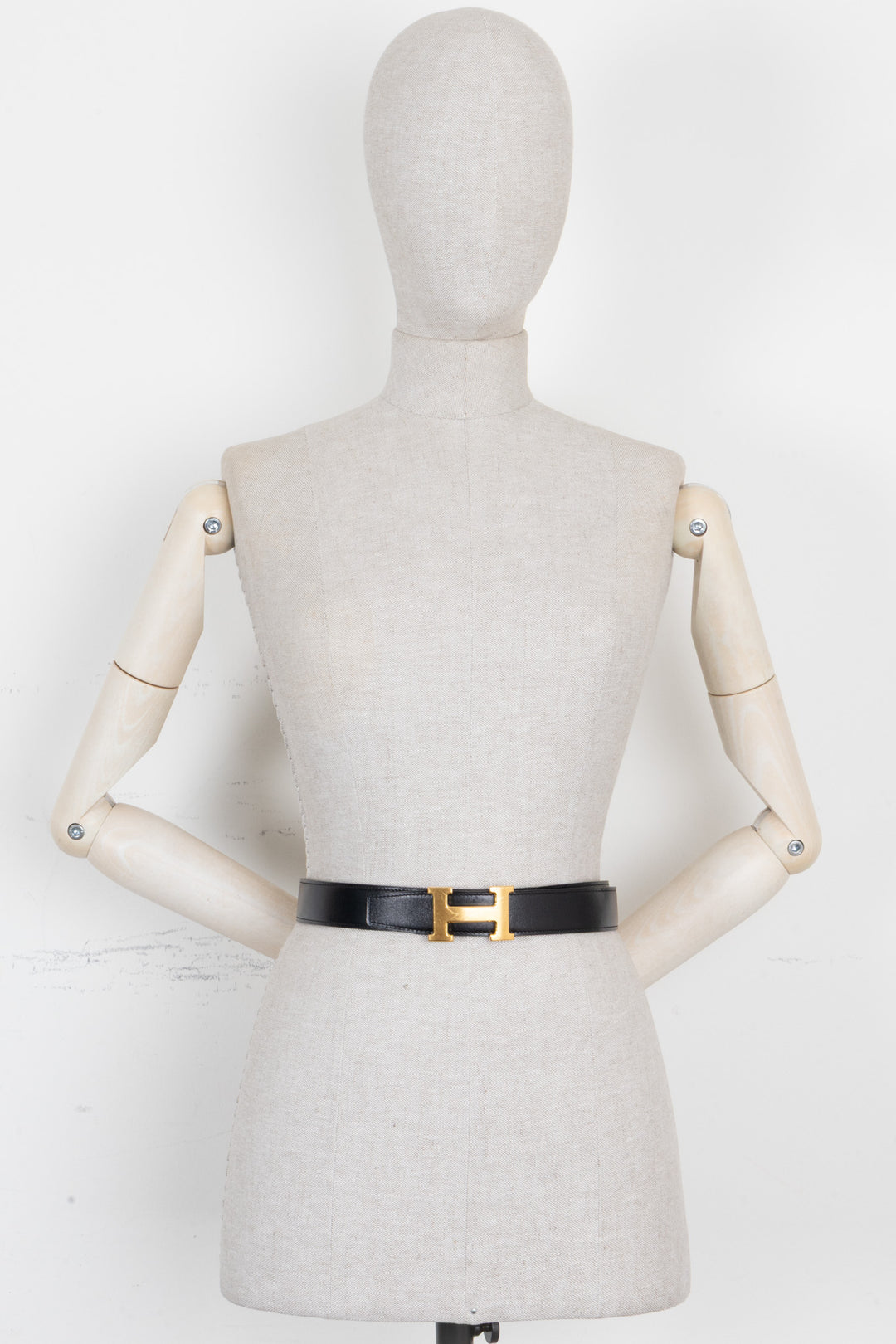 HERMÈS Constance Belt Leather Black