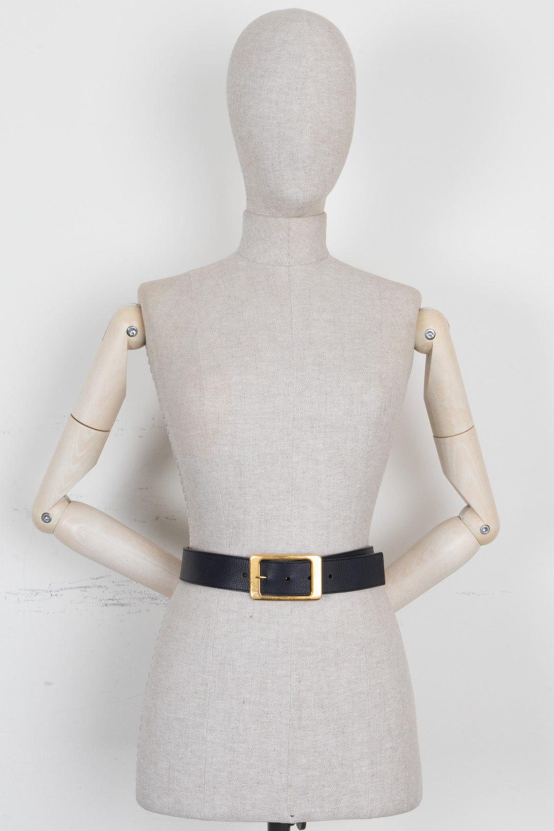 Ceinture LORO PIANA à boucle dorée en cuir bleu marine