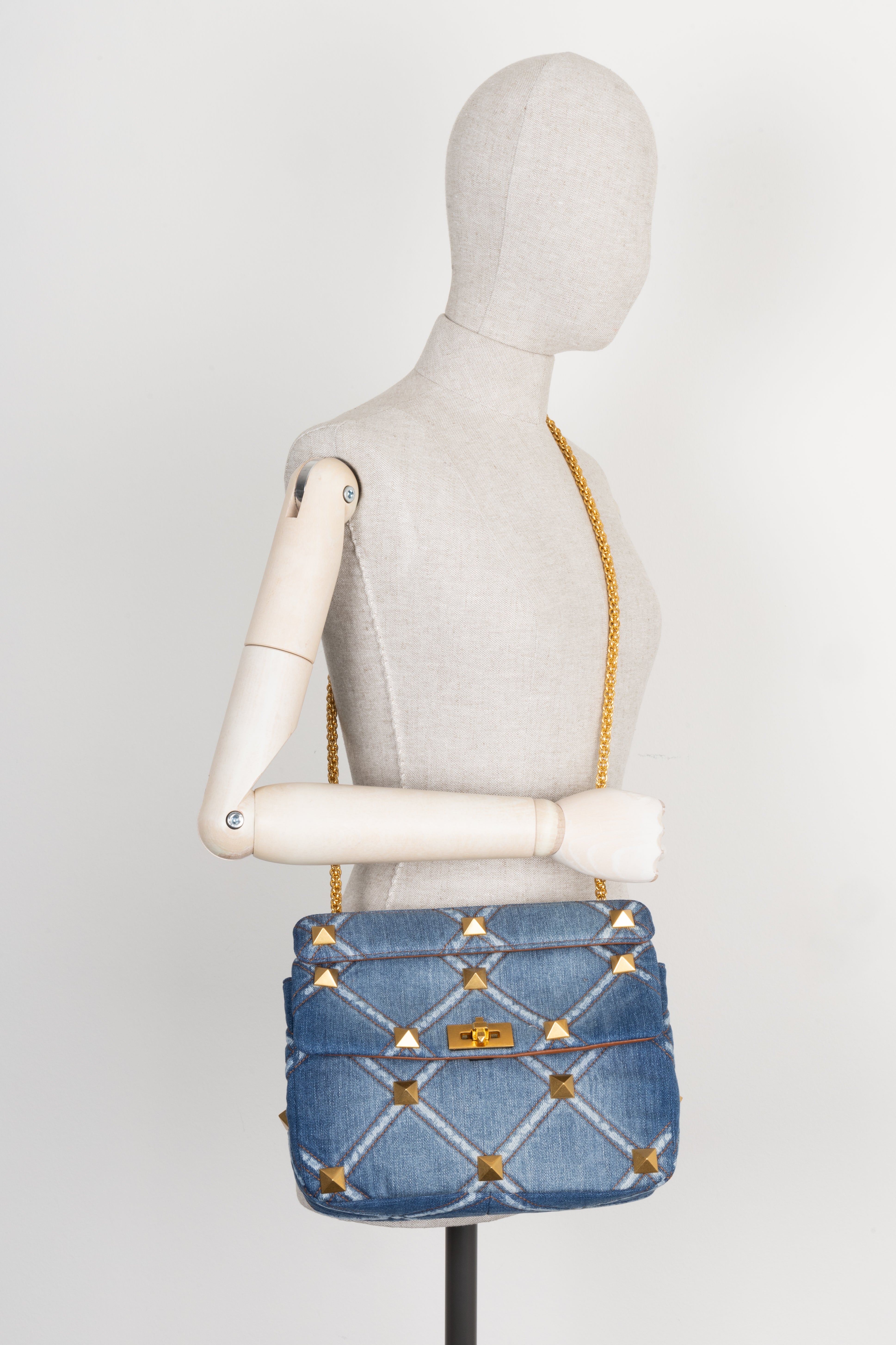 ひとめぼれ♪◇ROMAN STUD ショルダーバッグ◇VALENTINO ヴァレンティノ VALENTINO ロックスタッズ ショルダーバッグ