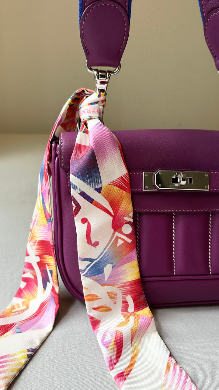 HERMÈS Marble Silk Twilly Pink White