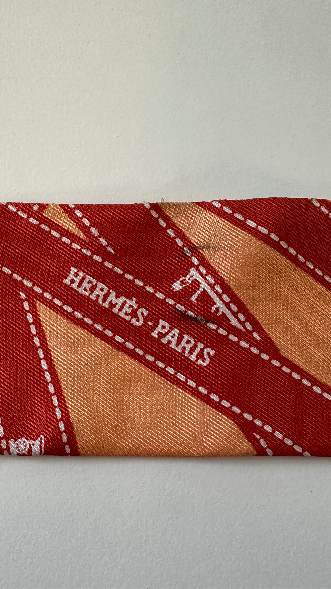 HERMÈS Bolduc Twilly Silk Salmon