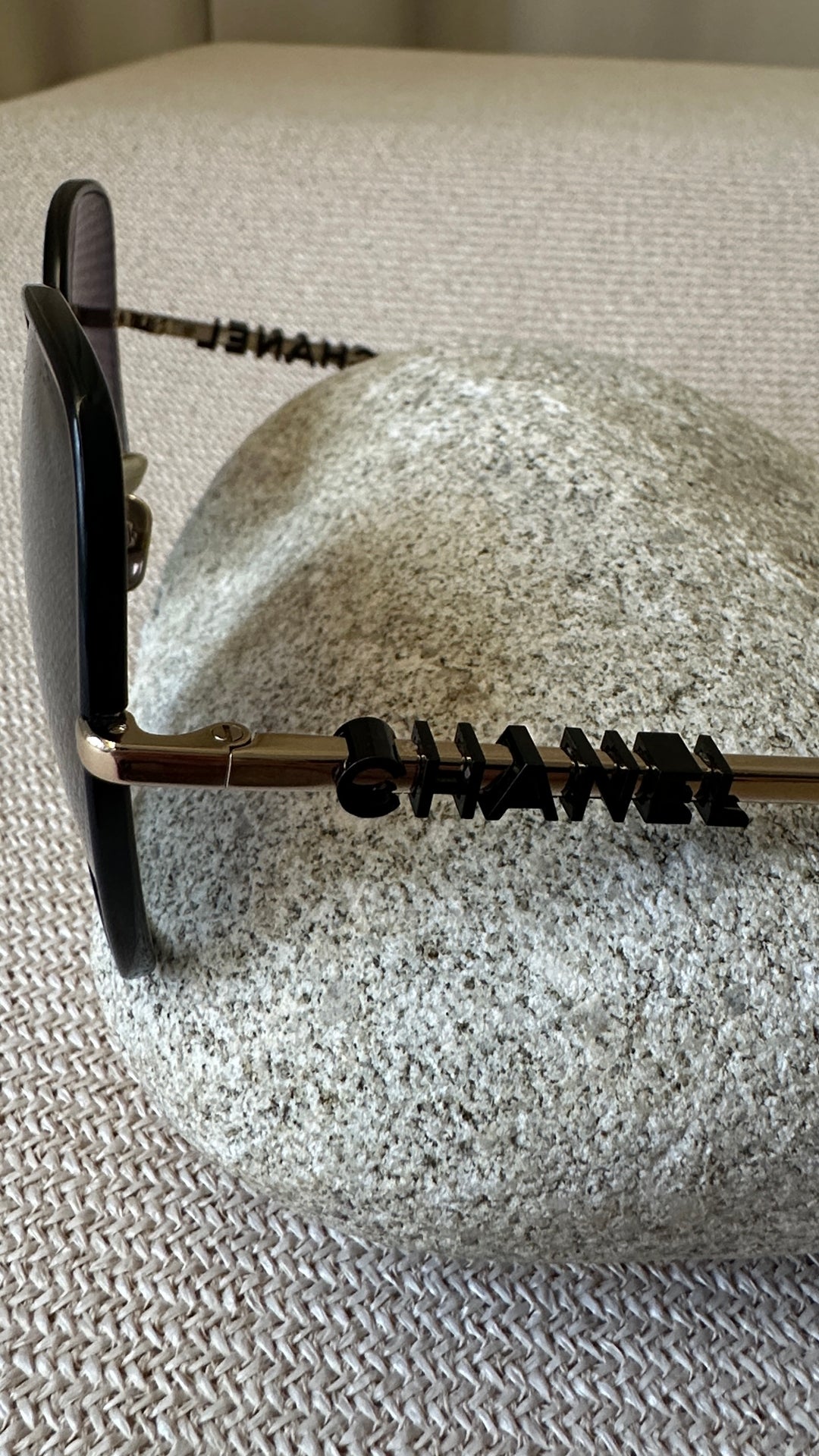 CHANEL 4283 c410/S6 Logo Sunglasses Black