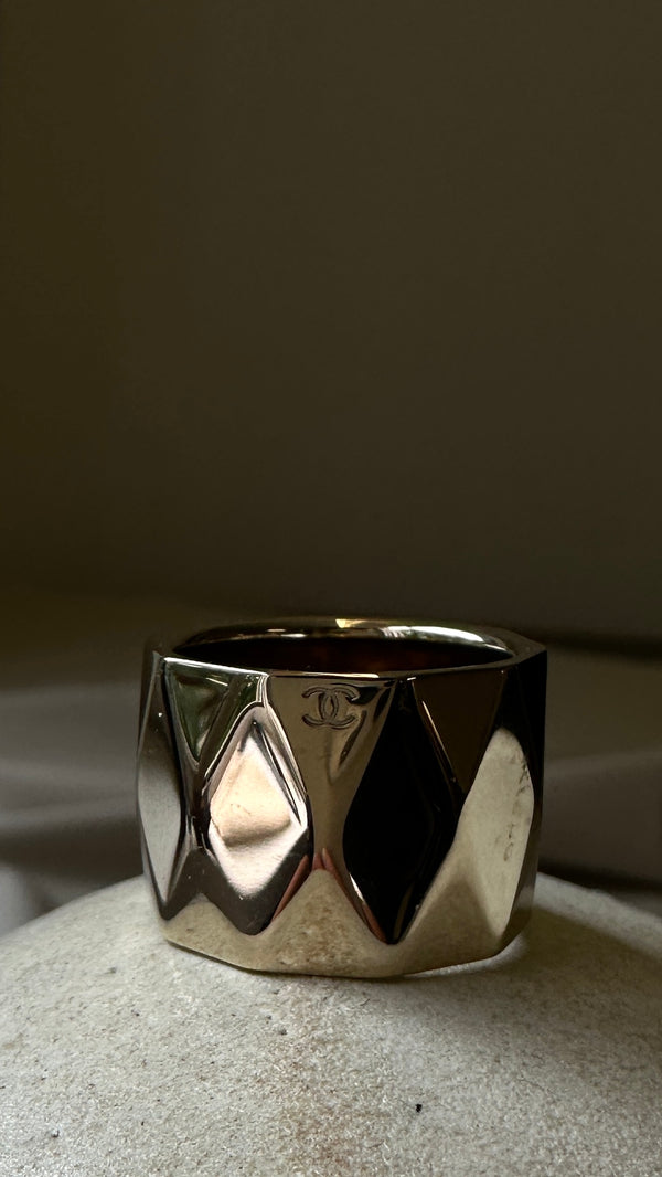 CHANEL 2017 Ring Champagne