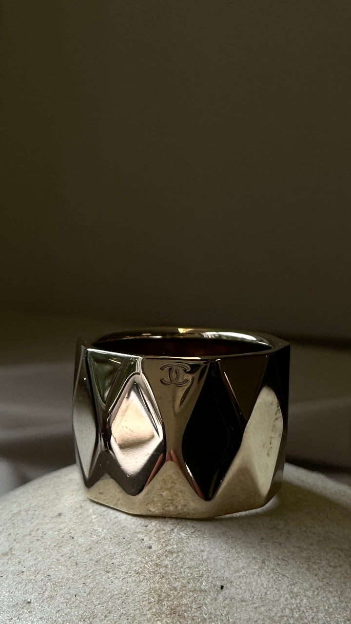 CHANEL 2017 Ring Champagne