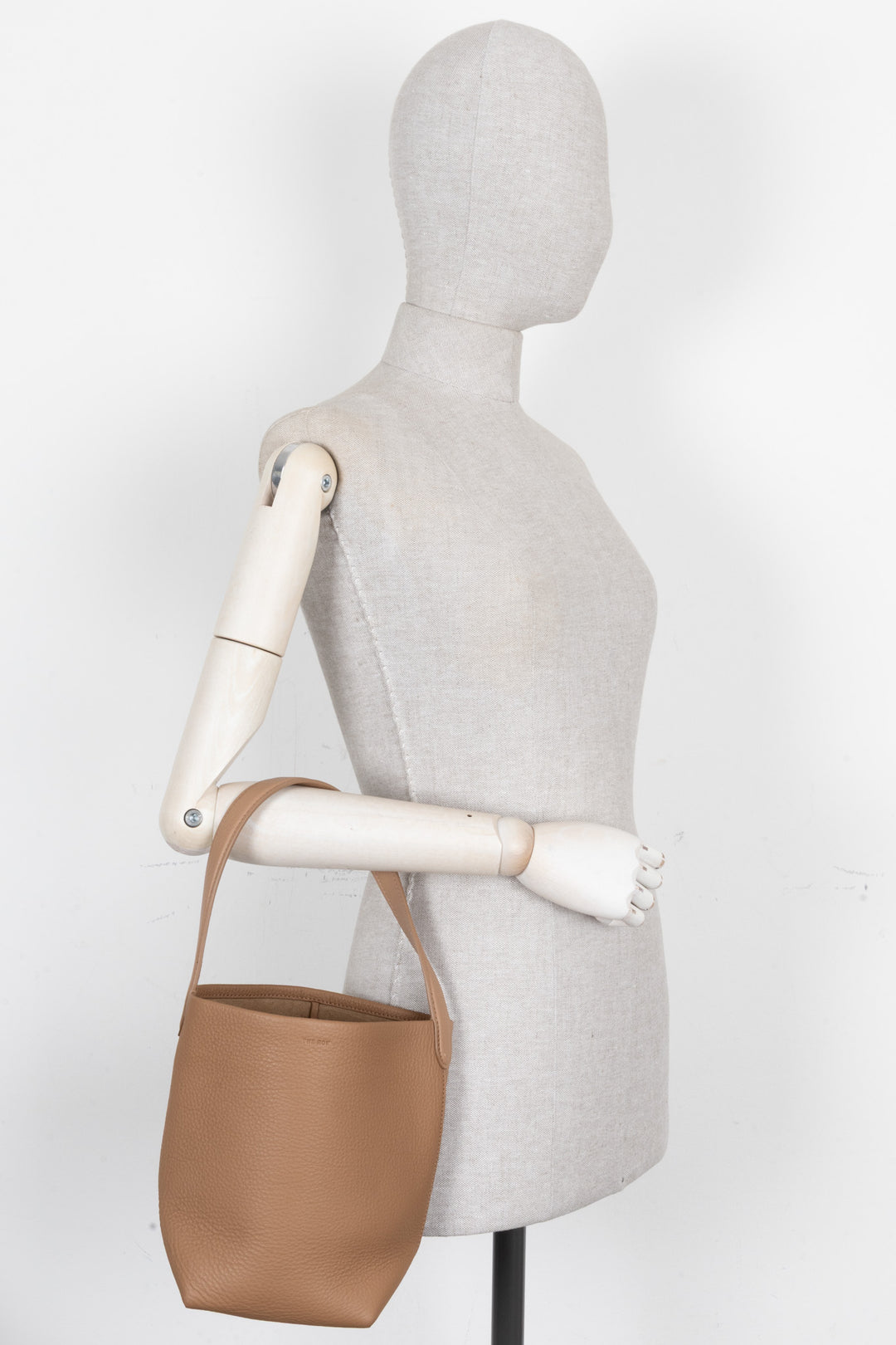 THE ROW Small N/S Park Bucket Bag Leather Beige