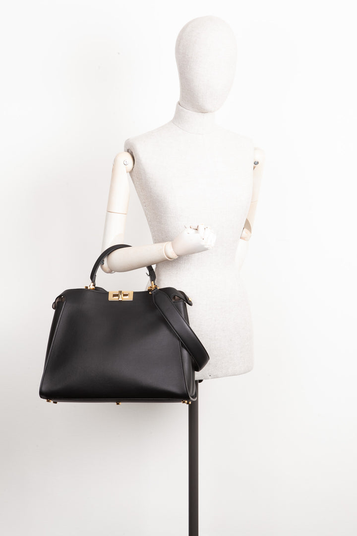 FENDI Peekaboo Essentially Large Black