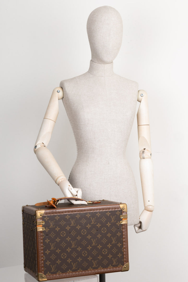 LOUIS VUITTON Boite Pharmacie Trunk MNG