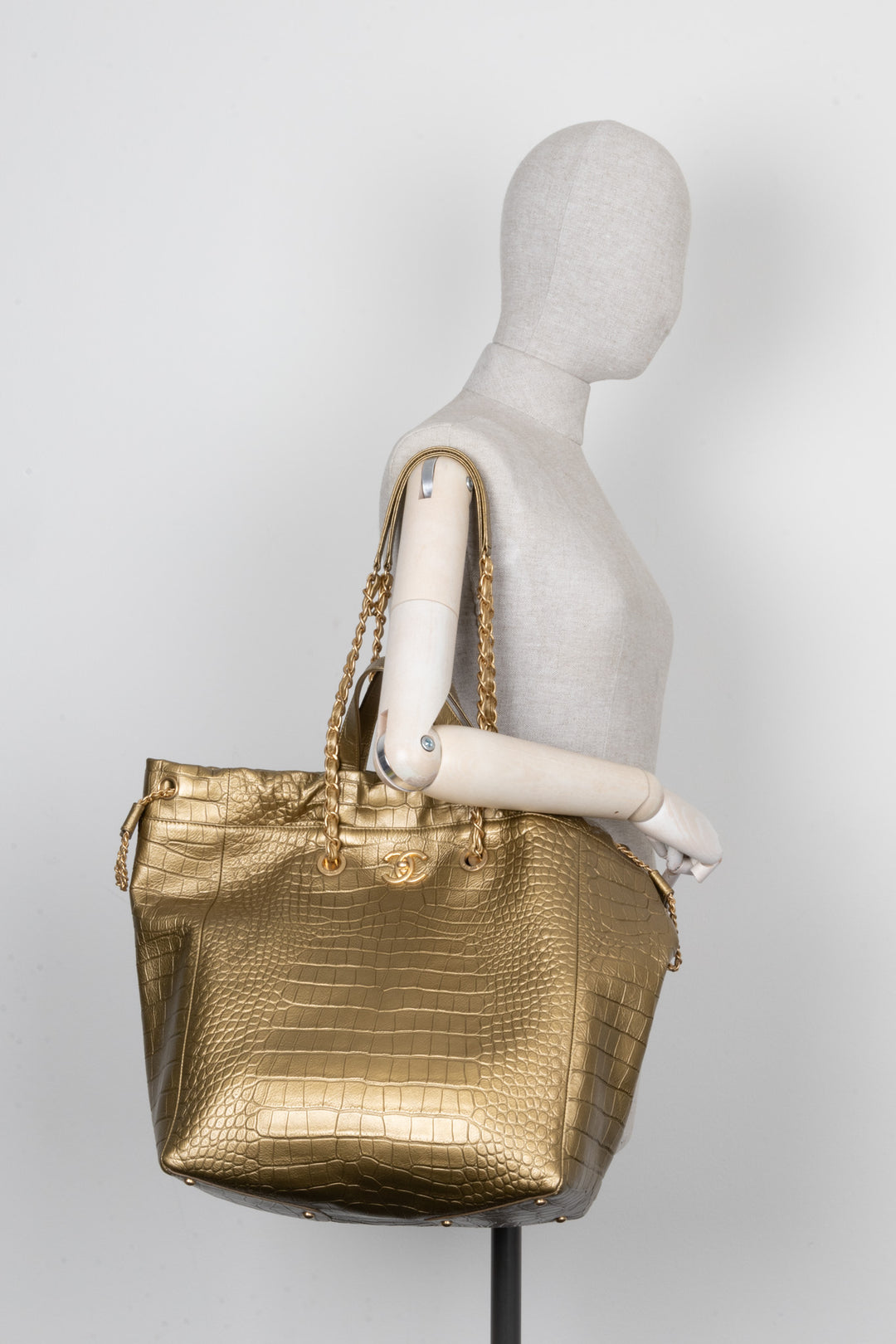 CHANEL Tote Bag Leather Gold