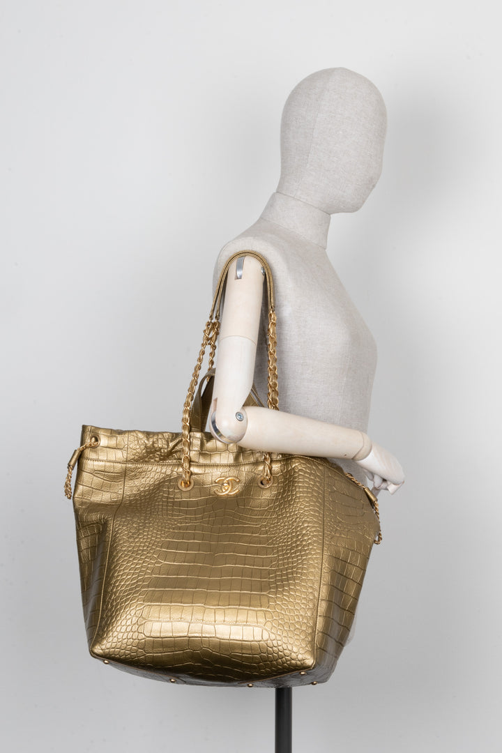 CHANEL Tote Bag Leather Gold