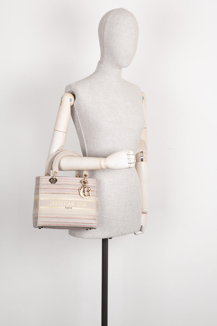 CHRISTIAN DIOR Sac Lady Dior Moyen Collection Or