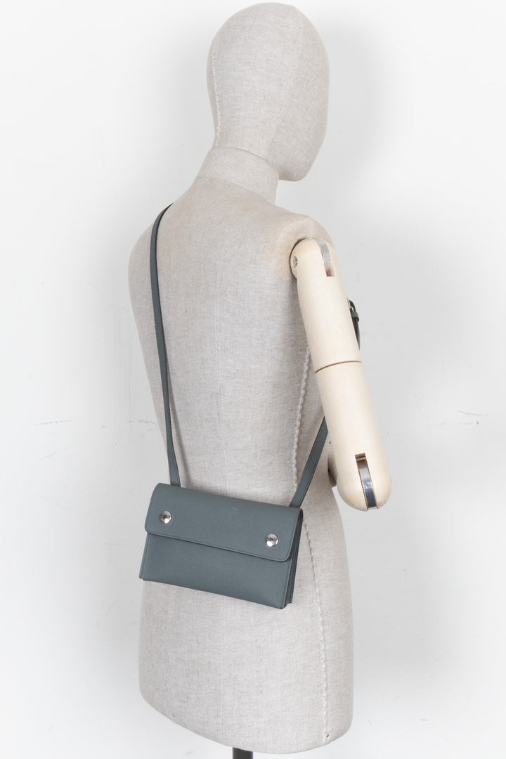 HERMÈS Hermèsnap Wallet Epsom Vert Amande