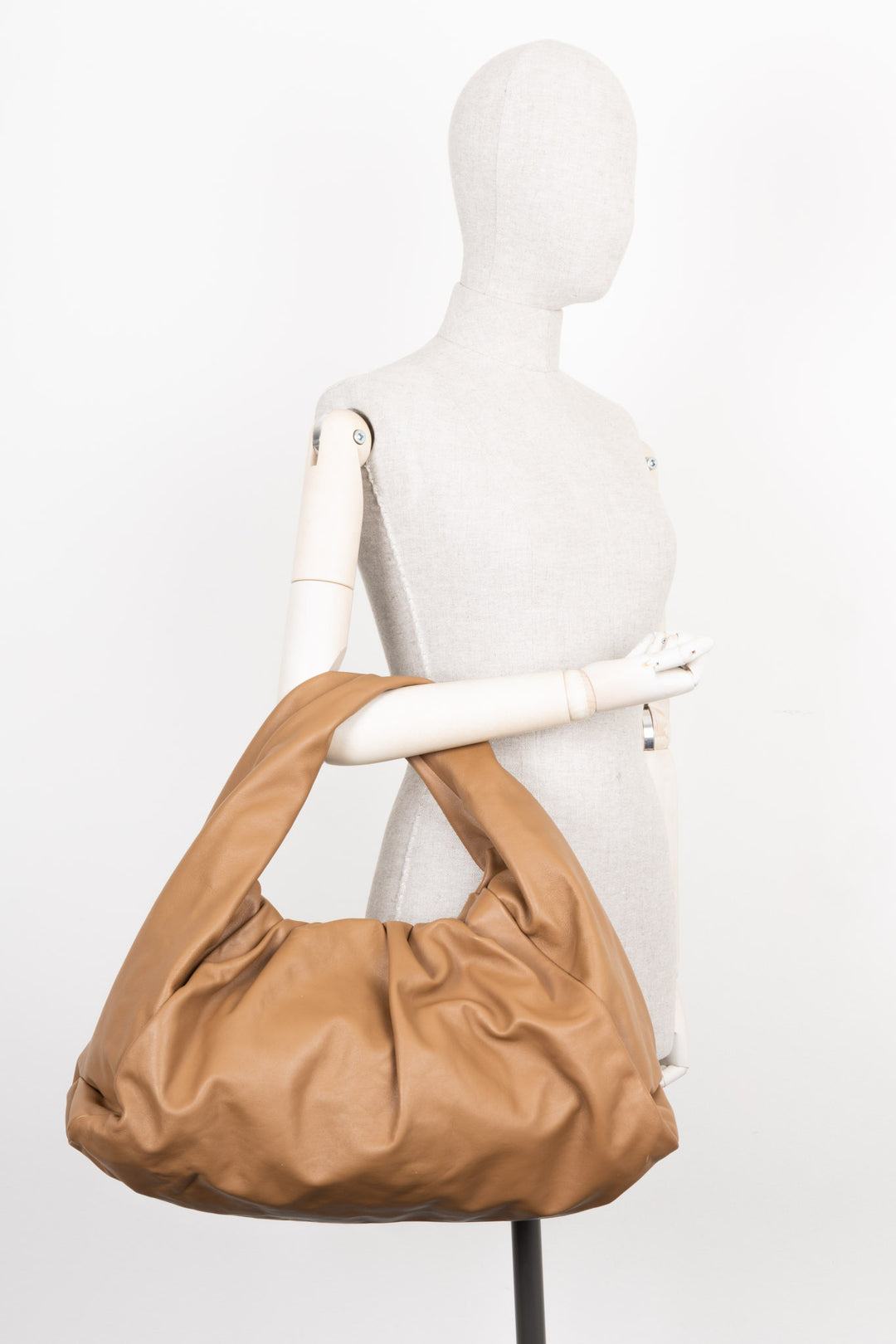 BOTTEGA VENETA Pouch Shoulder Bag Camel – REAWAKE