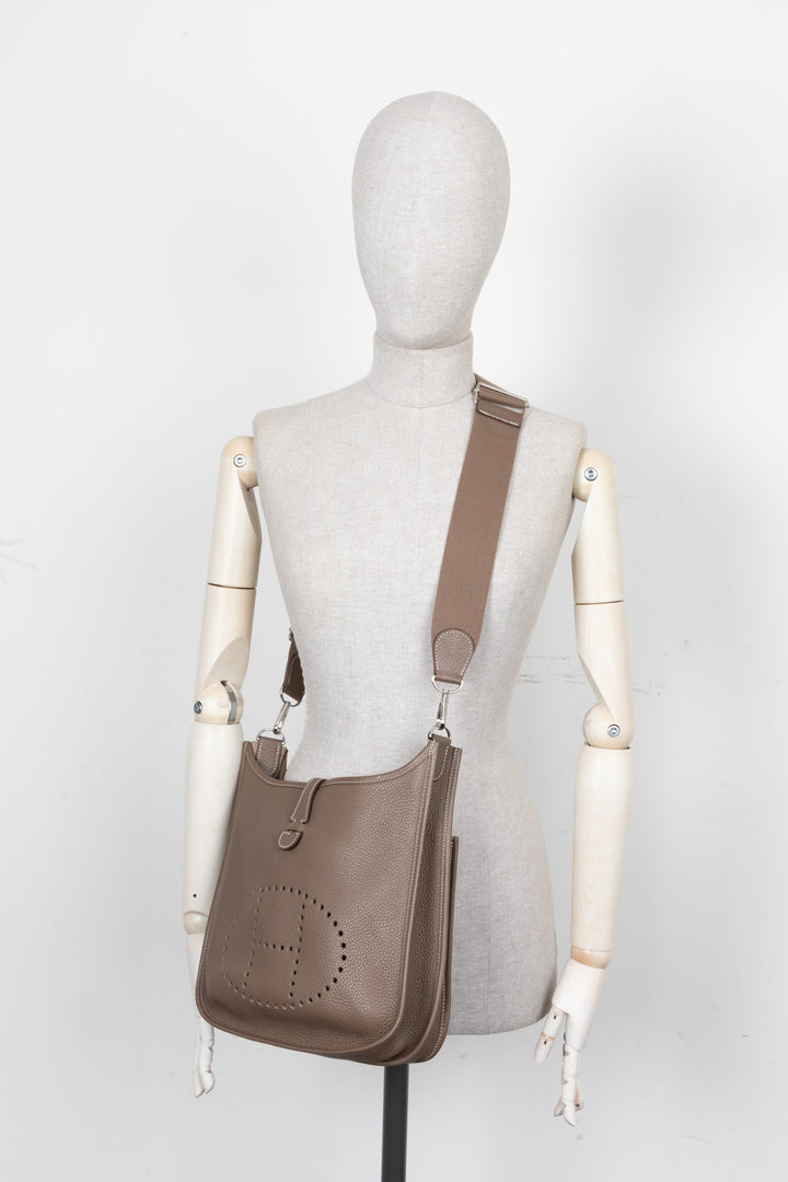 HERMES Evelyne III PM Clemence Etoupe