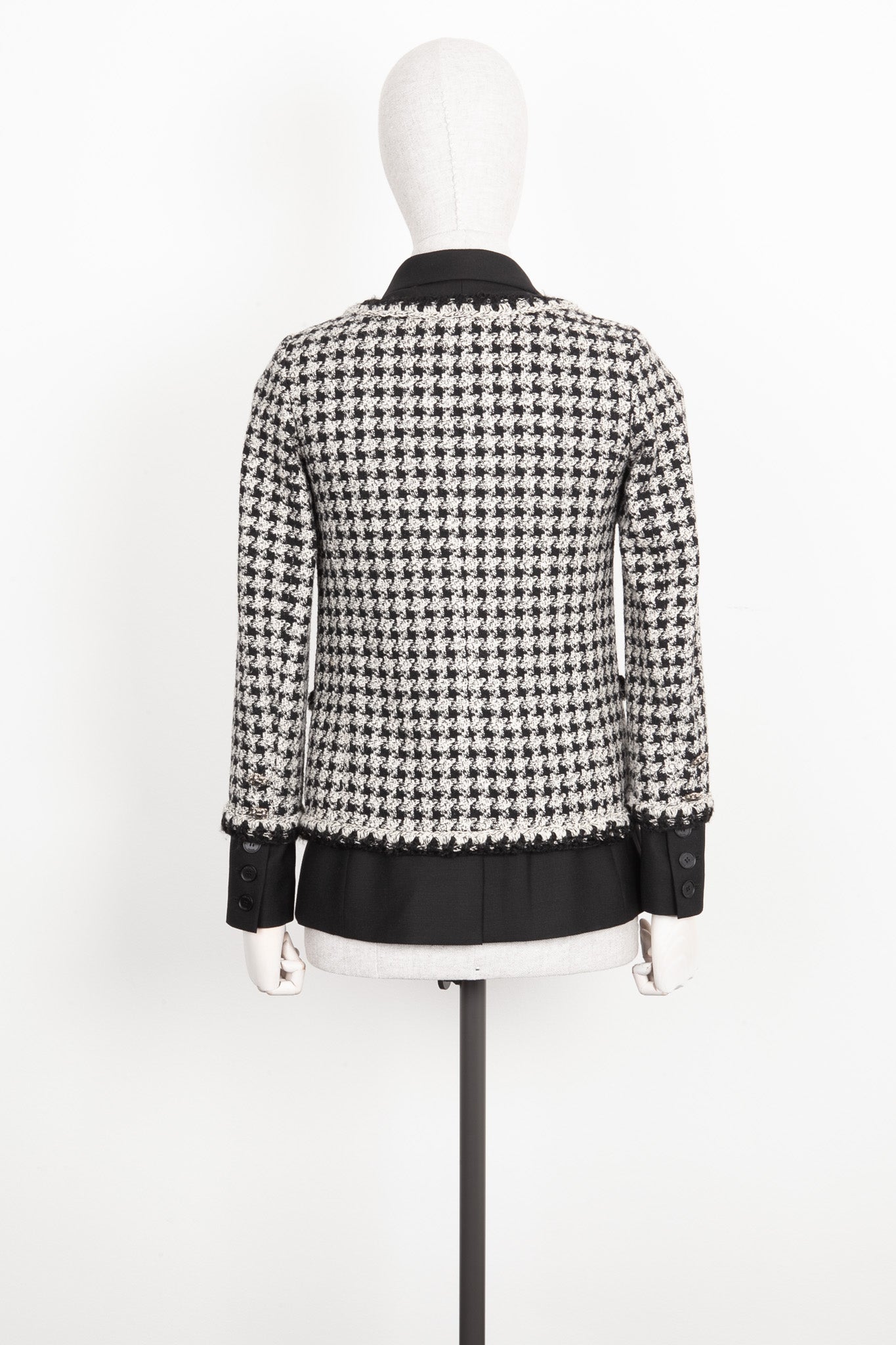 CHANEL Layered Jacket Tweed Houndstooth – REAWAKE