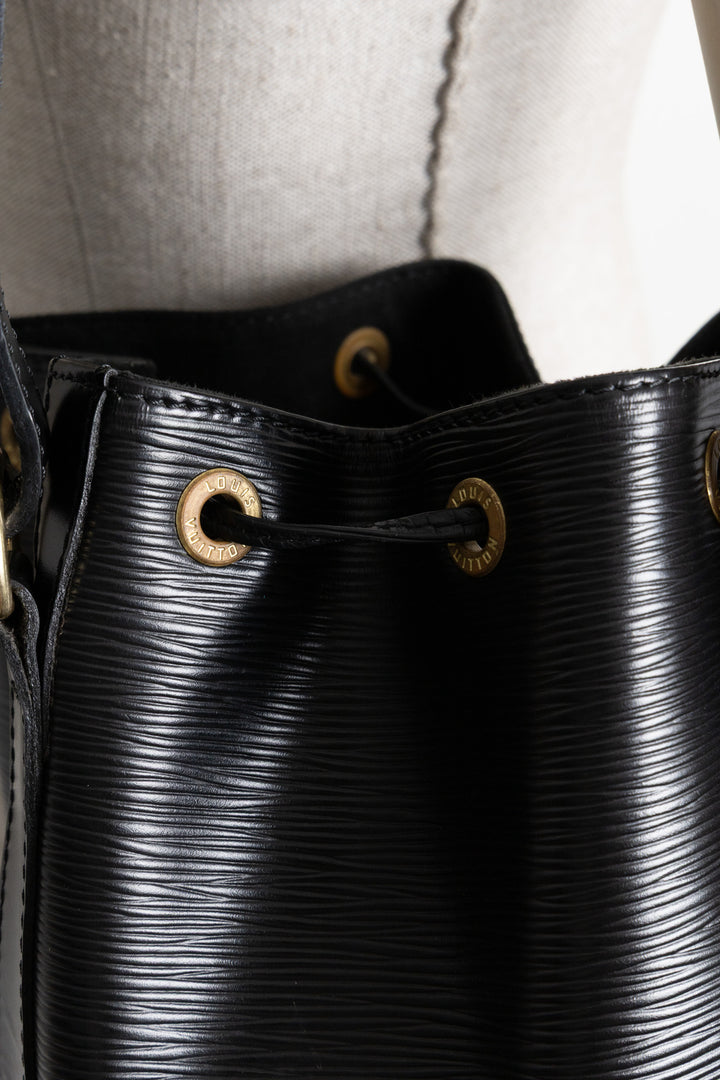 LOUIS VUITTON Petit Sac Noe Epi Black