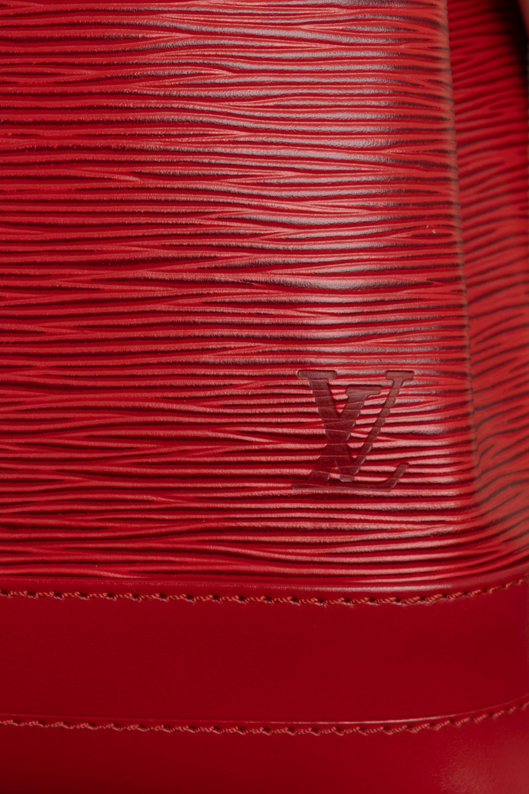 LOUIS VUITTON Grand Sac Noe Epi Red
