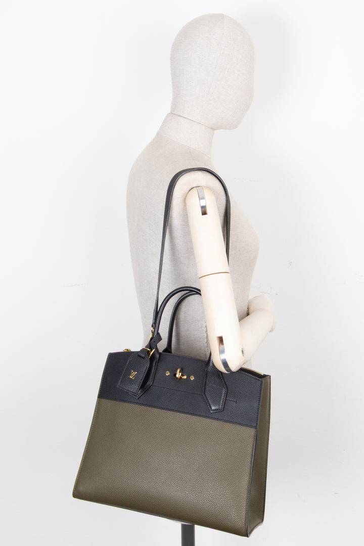 LOUIS VUITTON City Steamer MM Green Black